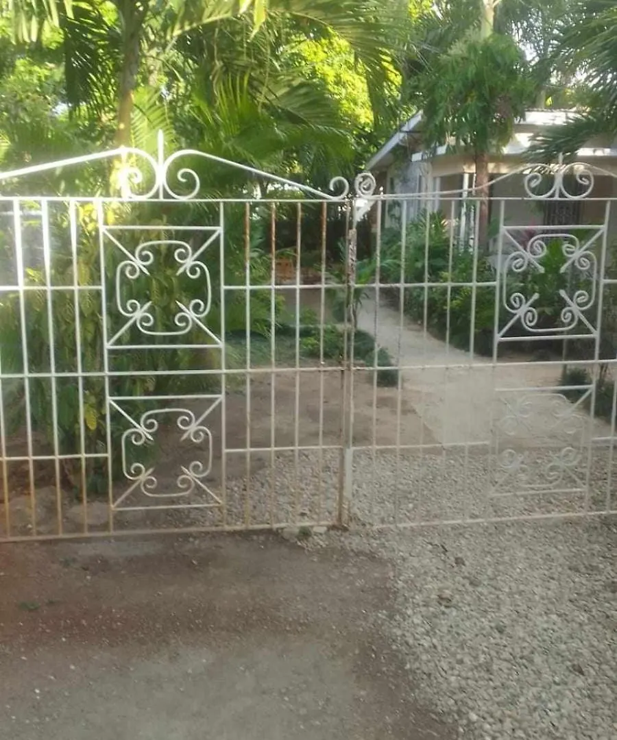 Apartment T&T - Tatty And Tony Guesthouse Negril Jamaica
